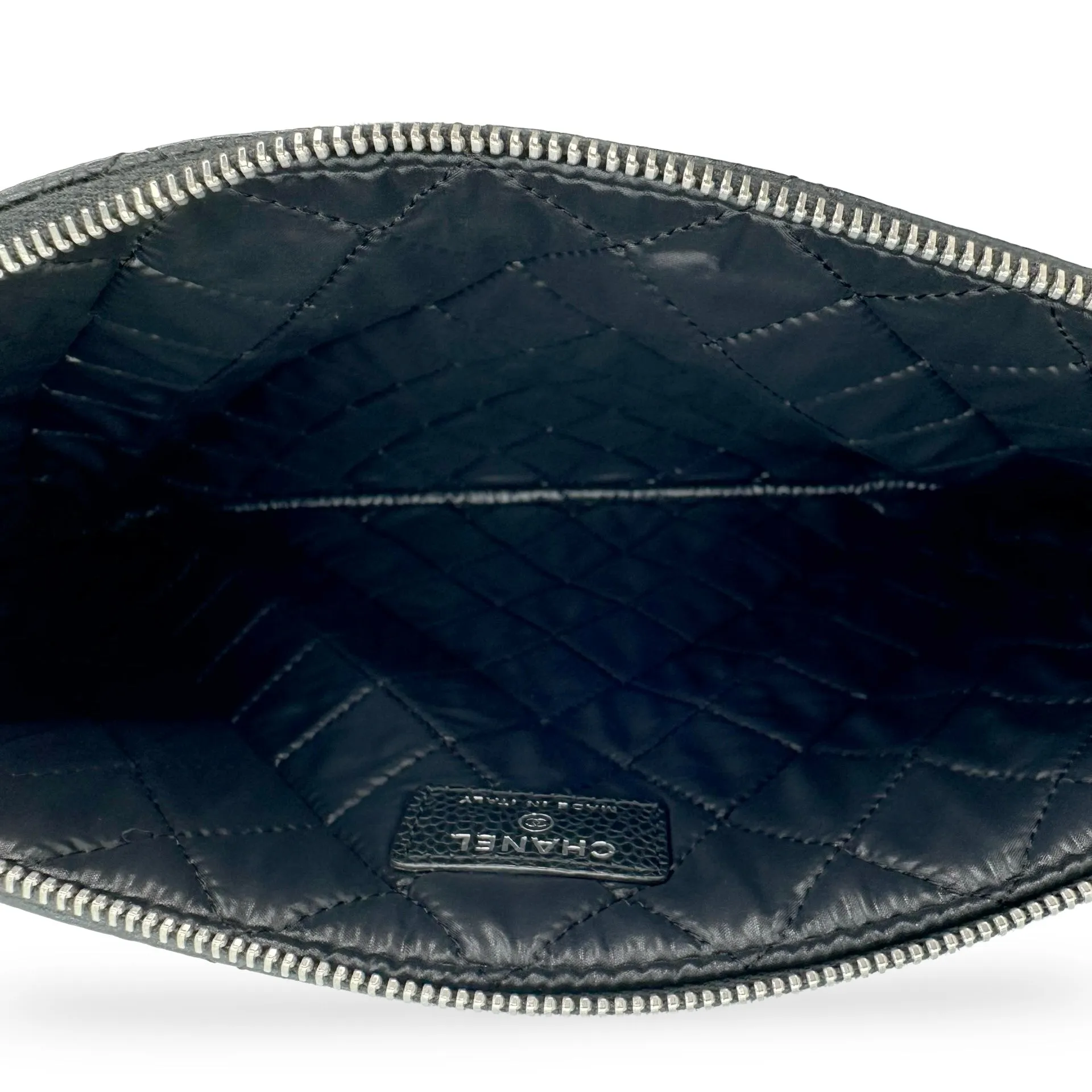 CHANEL: Quilted Caviar Classic Zipped Pouch