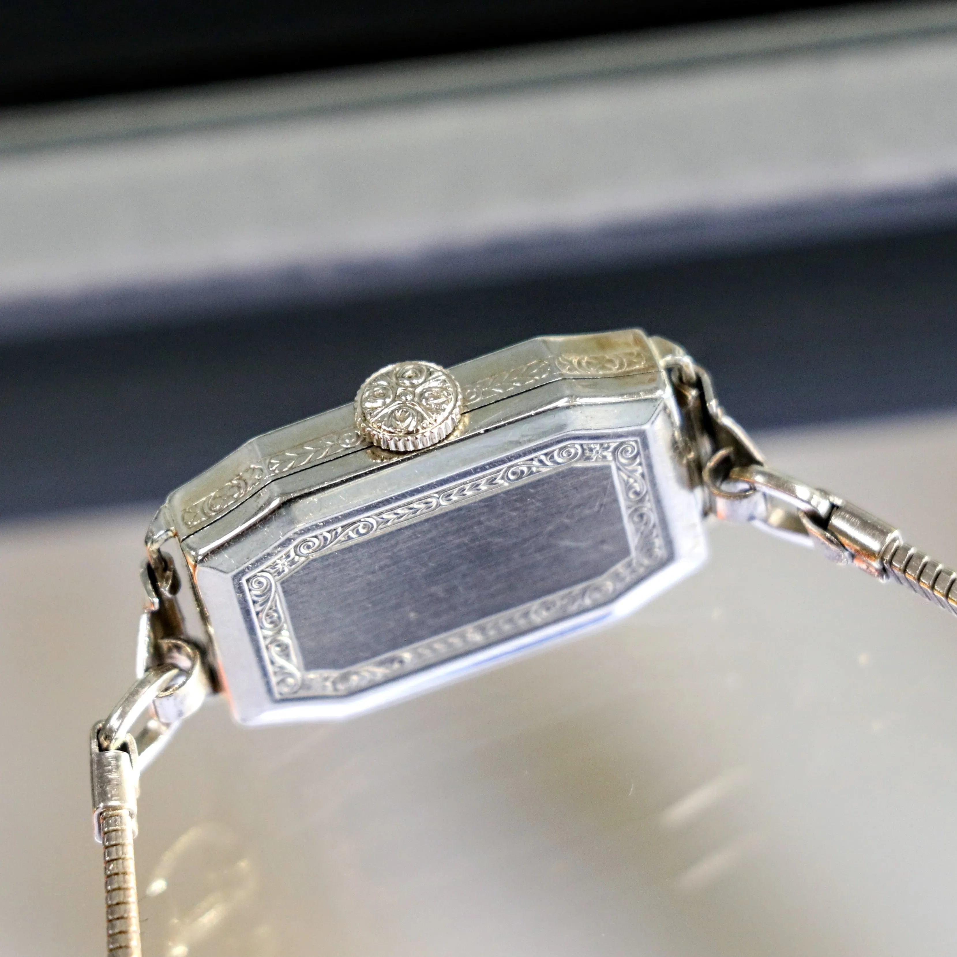 GRUEN Guild Art Deco Ladies Watch  Cal. 163 15 Jewels 3ADJ Swiss Made Vintage Wristwatch - ALL ORIGINAL