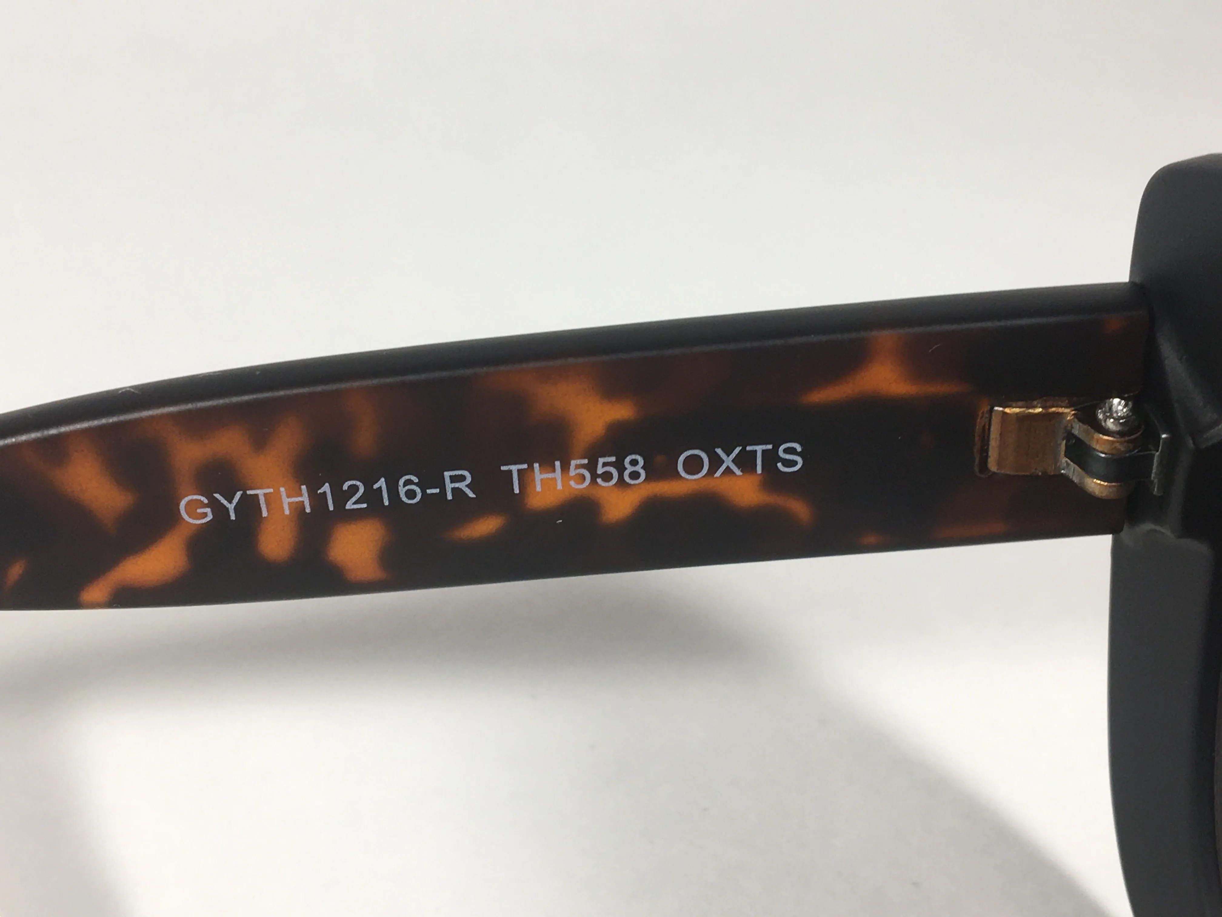 Tahari Large Cat Eye Sunglasses Matte Black And Tortoise Frame Gray Gradient Lens TH558 OXTS
